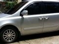 Kia grand carnival EX AT 2011-1