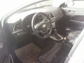 Hyundai Elantra 2017 White for sale-6