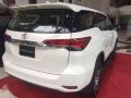 Toyota Fortuner 4x2 G Dsl AT White For Sale-3