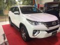 Toyota Fortuner 4x2 G Dsl AT White For Sale-1