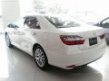 Toyota Camry 2017 White for sale-3
