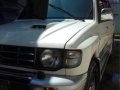 Mitsubishi Pajero Local 2000 AT White For Sale-2
