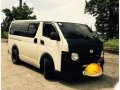2013 Hiace Commuter-1