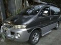 Hundai Starex 2000 AT Gray Van For Sale -0