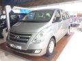 Hyundai Grand Starex-0