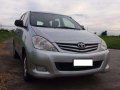 Toyota Innova E 2012-0