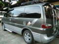 Hundai Starex 2000 AT Gray Van For Sale -2