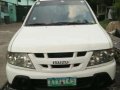 2005 Isuzu Crosswind XT MT White For Sale -0