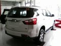 Isuzu MU-X 2017 WHITE FOR SALE-6