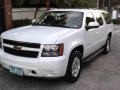 2011 Chevrolet Suburban v8 gas 4x2-0