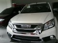 Isuzu MU-X 2017 WHITE FOR SALE-1