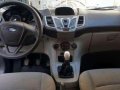 Ford Fiesta 2016 sedan rush sale -2
