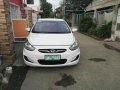 Hyundai accent cvvt gas automatic top of the line 2011-0