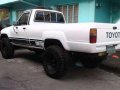 1985 Toyota Hilux 22R MT White For Sale -1