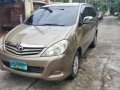 Toyota Innova G 2011 AT Beige For Sale -2