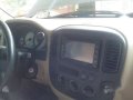 Ford escape 2005-6