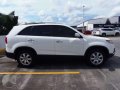 Push Button.Top of D Line.7Seater Kia Sorento EX 6Speed AT Diesel 2F4U-5