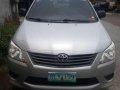 Toyota innova 2.5 E Diesel 2012-0