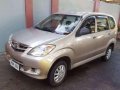 Toyot avanza J 2011-0