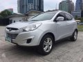 2011 Hyundai Tucson Gl AT Silver For Sale -1