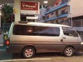 2005 toyota hiace grandia-2