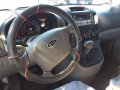 Casa Maintained Kia Carnival EX AT 2010 For Sale -3