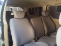 Hyundai Grand Starex 2009 AT Silver For Sale -4