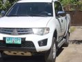 Mitsubishi Strada-1