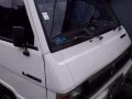 2000 Mitsubishi L300 FB Dual AC-3