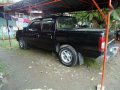 Nissan Frontier 2005 MT Black For Sale -2