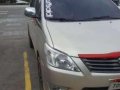 Toyota Innova E 2012-0