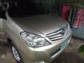 Toyota Innova G Gas manual transmission 2009 model-1