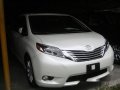 Toyota Sienna 2017 WHITE FOR SALE-1