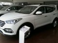 Hyundai Santa Fe 2017 White for sale-4