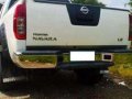 Nissan Navara D40 LE MT White For Sale -3