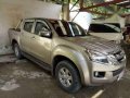 Isuzu Dmax 2015mdl 4x2 Manual Transmission for sale -3