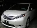 Toyota Sienna 2017 WHITE FOR SALE-2