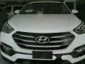 Hyundai Santa Fe 2017 White for sale-3