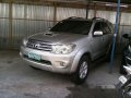 For sale well kept Toyota Fortuner 2005-5