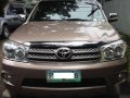 2011 Toyota Fortuner G (4x2 2.7 gas AT)-0