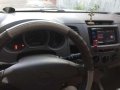 Toyota Hilux 2005 MT Pickup Silver For Sale -6