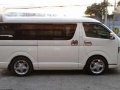 Toyota Hiace Super Grandia D4D-1