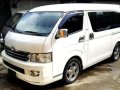 Toyota Hiace Super Grandia D4D-3