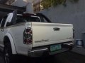 Isuzu D-max 2005 Matic White For Sale -3