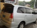 Toyota Innova 2010 Silver for sale-2
