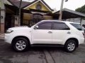Toyota Fortuner 2009 WHITE FOR SALE-1