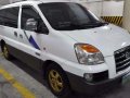 Hyundai 2006 VAn white for sale -0
