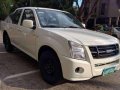 2010 Isuzu Dmax 4x2 MT White Pickup For Sale -2