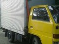 Isuzu elf close van-1