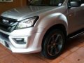 For Sale Isuzu MU-X 2014 MT Silver -0